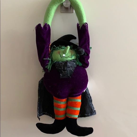 Halloween Doorway Welcome Sign 🎃 - Picture 2 of 5